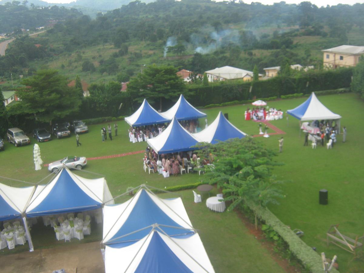 Hotel Azur Yaoundé Esterno foto