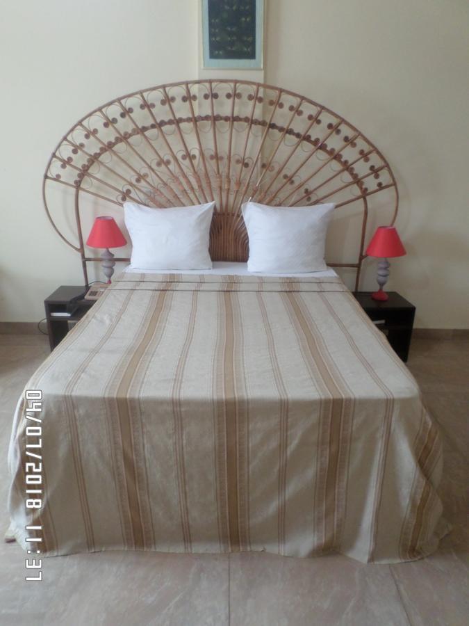 Hotel Azur Yaoundé Esterno foto