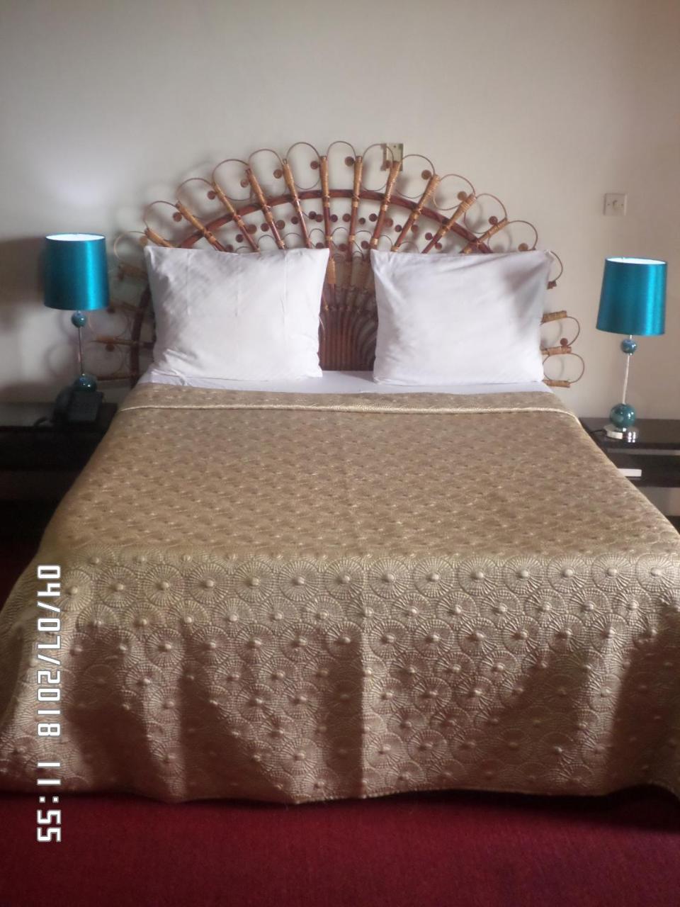 Hotel Azur Yaoundé Esterno foto
