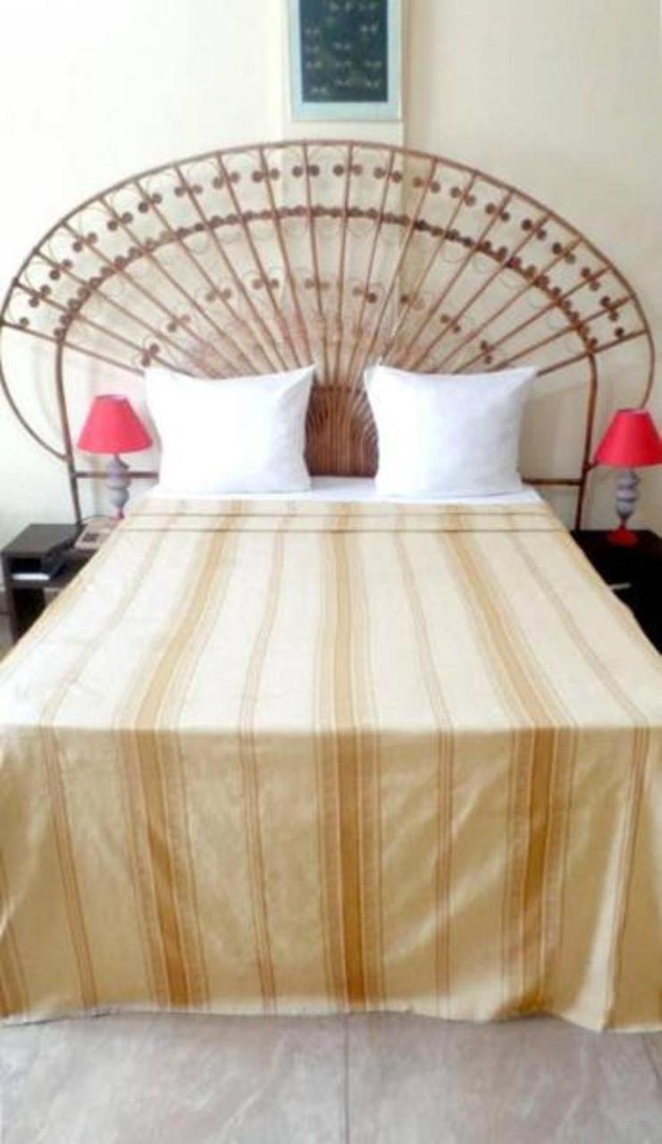 Hotel Azur Yaoundé Esterno foto