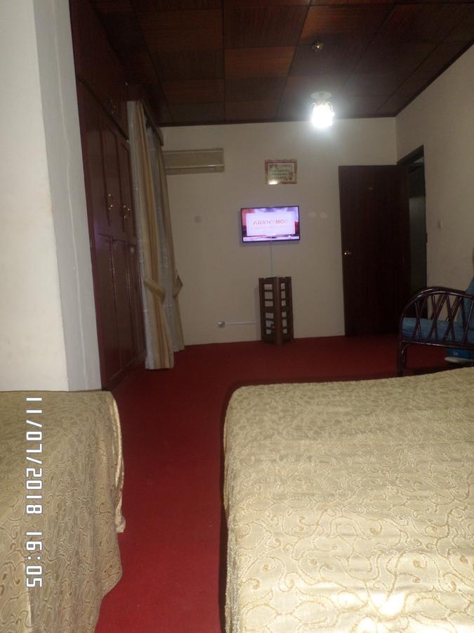 Hotel Azur Yaoundé Esterno foto