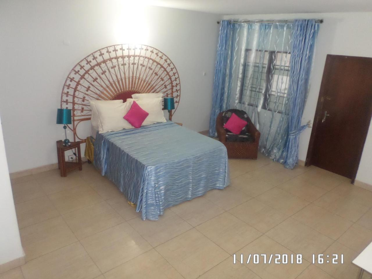 Hotel Azur Yaoundé Esterno foto