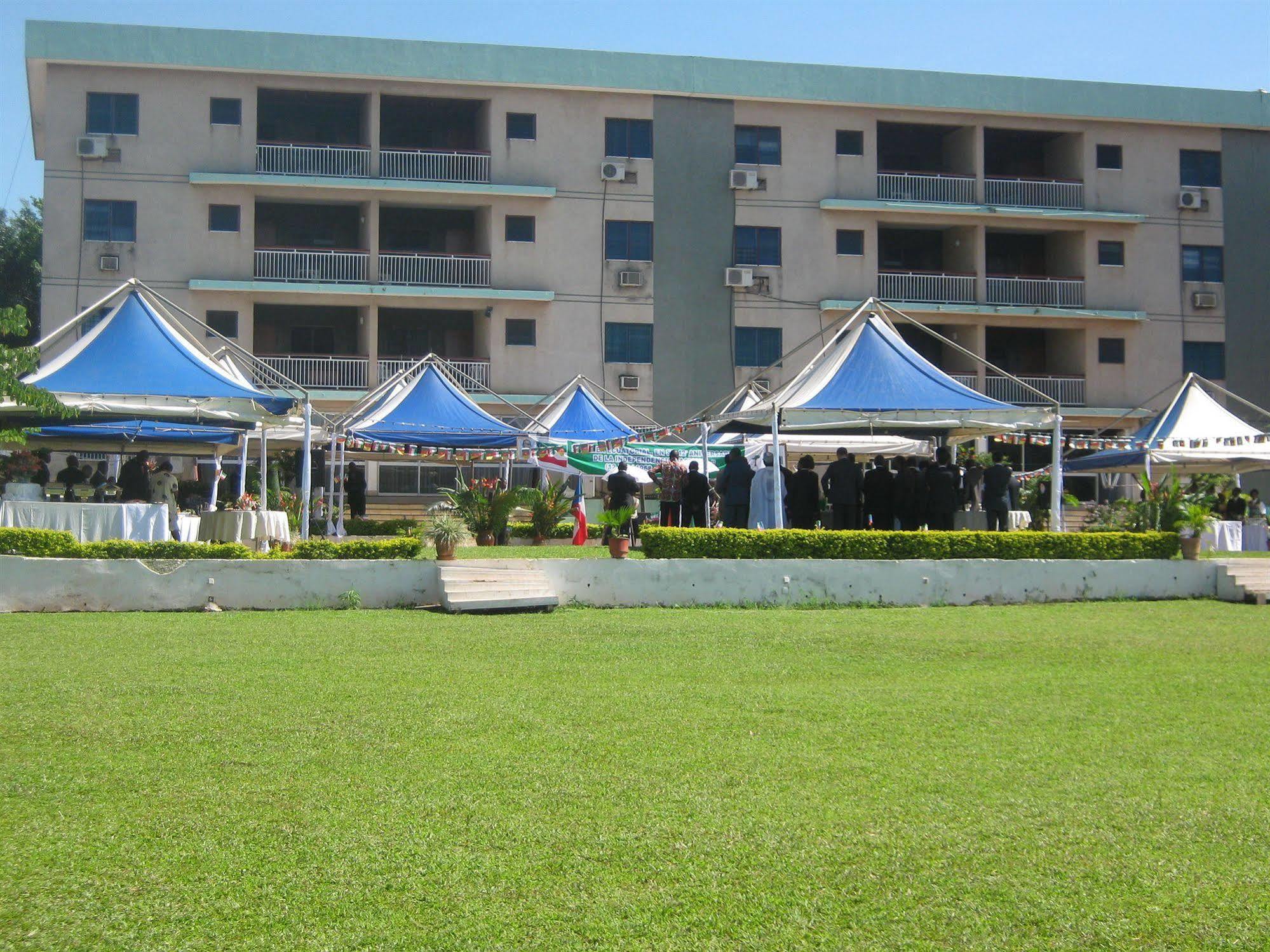 Hotel Azur Yaoundé Esterno foto