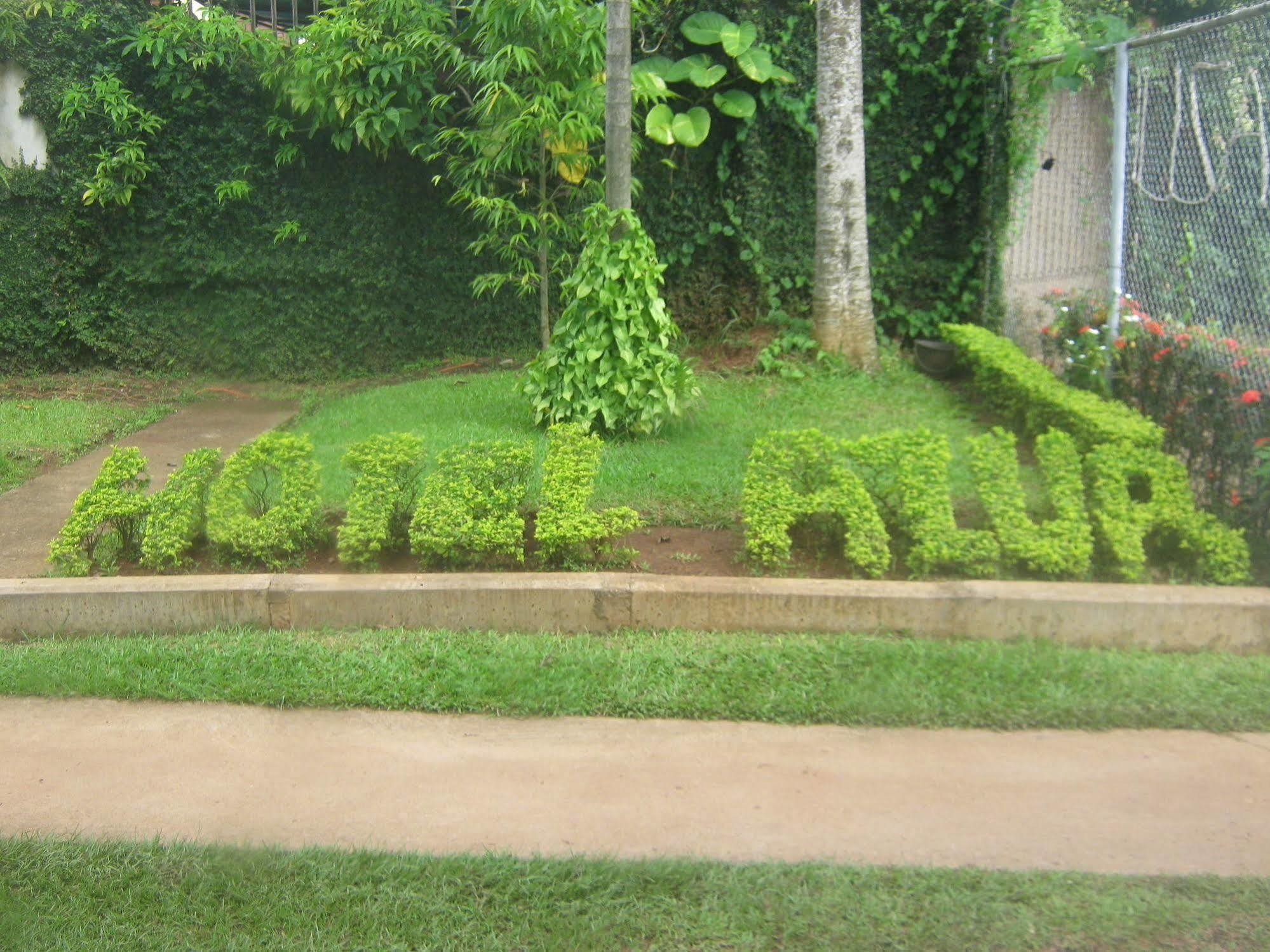 Hotel Azur Yaoundé Esterno foto